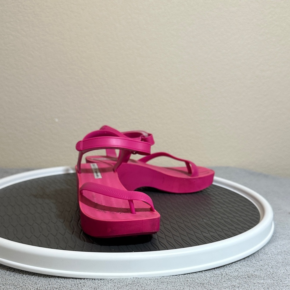 Vibrant Pink Women's Sandals
